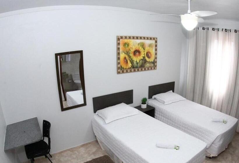 호스텔 Joinvillense