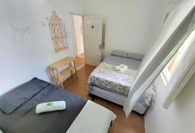 Retkeilymaja Moana Guest House