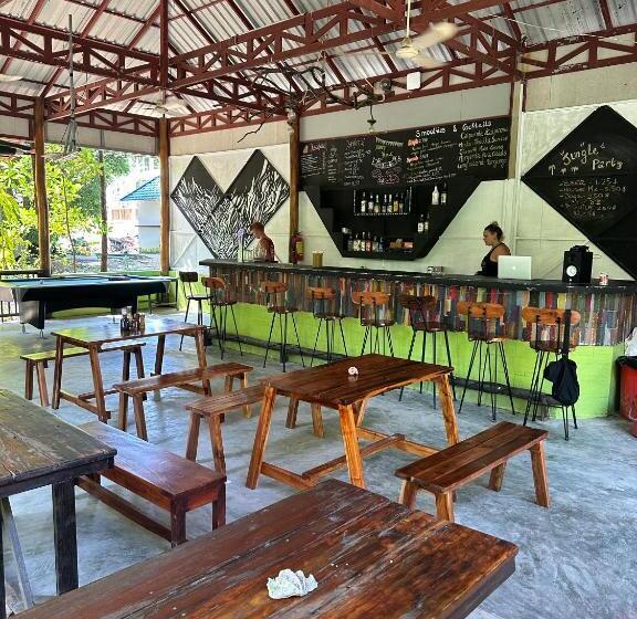 הוסטל Nest Jungle