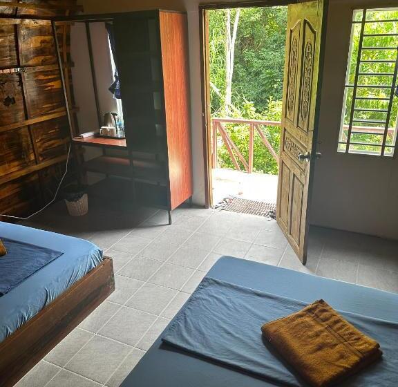 הוסטל Nest Jungle