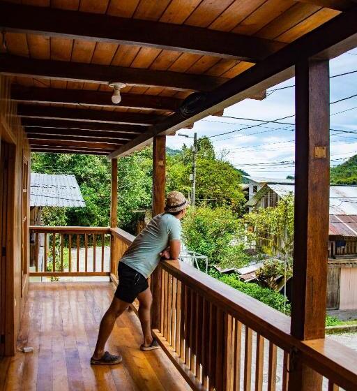 هاستل Rana De Cristal