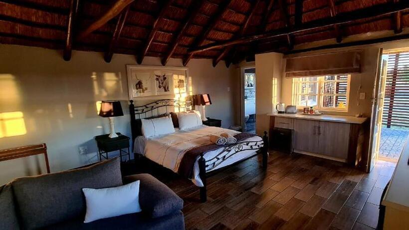 ユースホステル Waterfront Cottage Stand 122