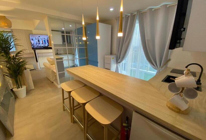 Azure North   Executive Suite