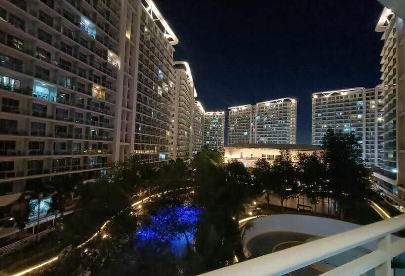 Happy Staycation In Azure Urban Resort Spacious Family Room Near Sm Bicutan And Manila Airport