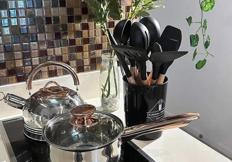 Happy Staycation In Azure Urban Resort Spacious Family Room Near Sm Bicutan And Manila Airport