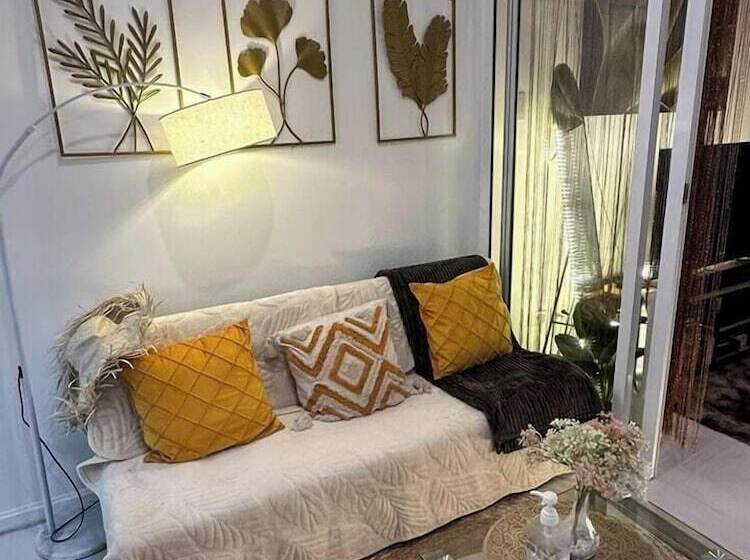 Happy Staycation In Azure Urban Resort Spacious Family Room Near Sm Bicutan And Manila Airport