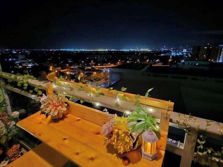 Happy Staycation In Azure Urban Resort Spacious Family Room Near Sm Bicutan And Manila Airport