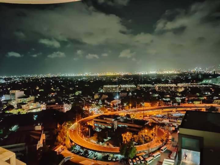 Azure Urban Residence A11 Near Airport And Sm Bicutan+ Free Wifi