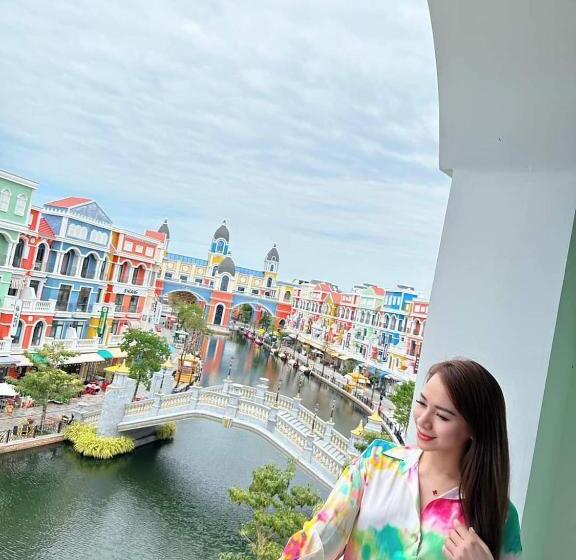 تختخواب و صبحانه Angels Homestay Grand World