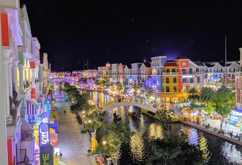 تختخواب و صبحانه Angels Homestay Grand World