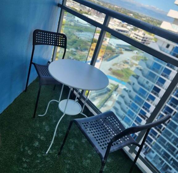 Nocleg ze śniadaniem Black And Sexy Studio In Azure