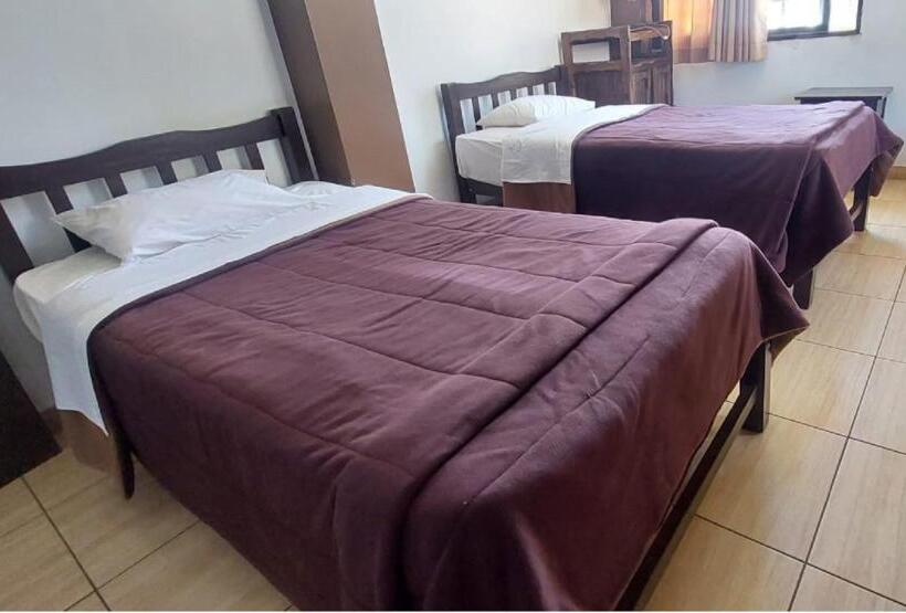 تختخواب و صبحانه De Turistas Huaraz Habitación Doble