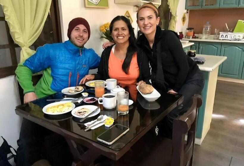 تختخواب و صبحانه De Turistas Huaraz Habitación Doble