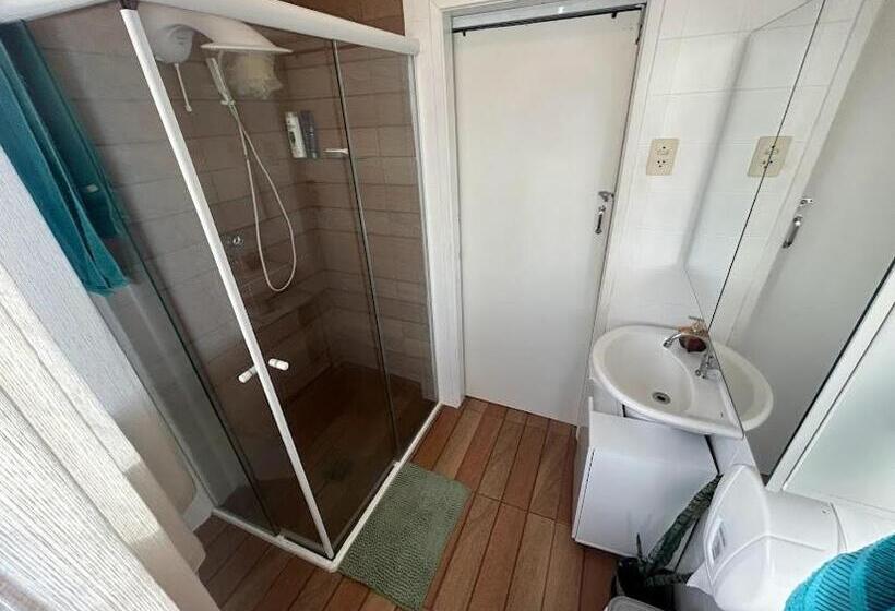 민박 Quarto 6 No Centro De Itajaí, Ar+smarttv