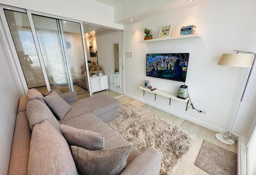 Casa Bw Azure Urban Resort Residences