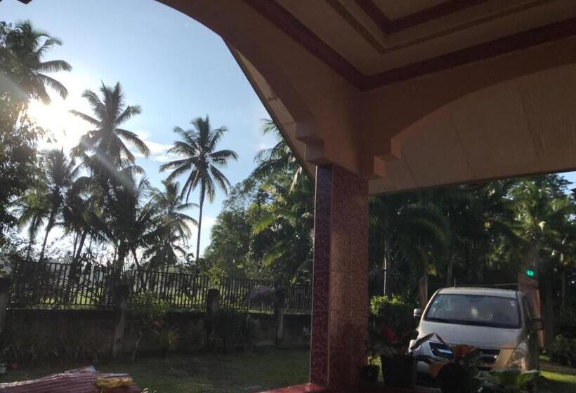 הוסטל Khloe Serenity Guest House