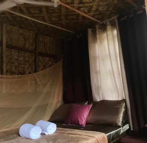 הוסטל Khloe Serenity Guest House