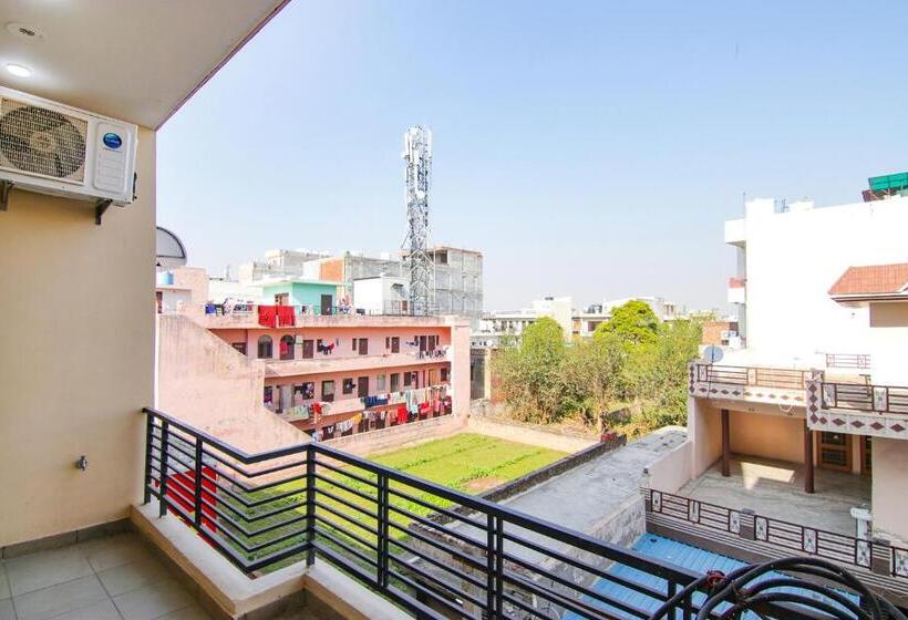 בית מלון כפרי O Gg Residency