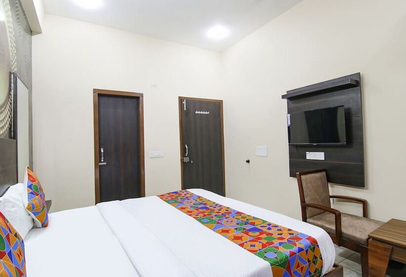 בית מלון כפרי O Gg Residency