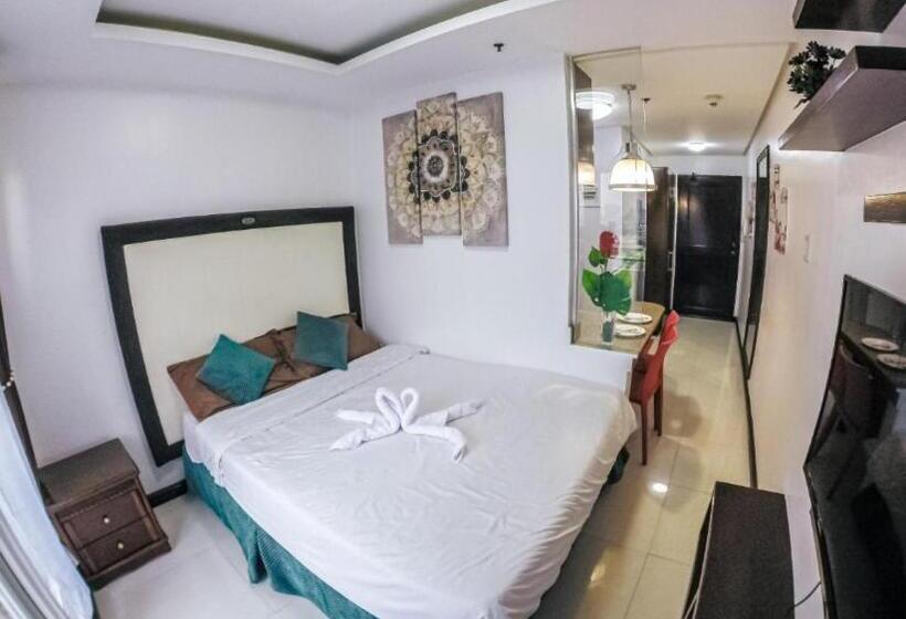 Enjoy Free Sauna And Pool Access, Save 70 Percent This Month On A Deluxe Unit In Manila With A Balco