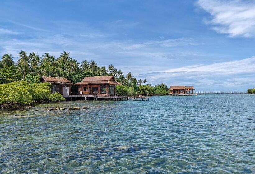 Full Moon Island Resort