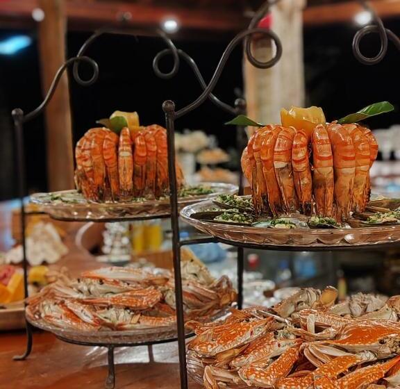 Full Moon Island Resort