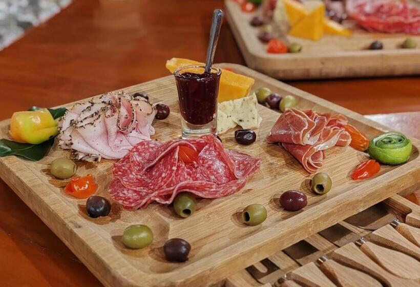 Full Moon Island Resort