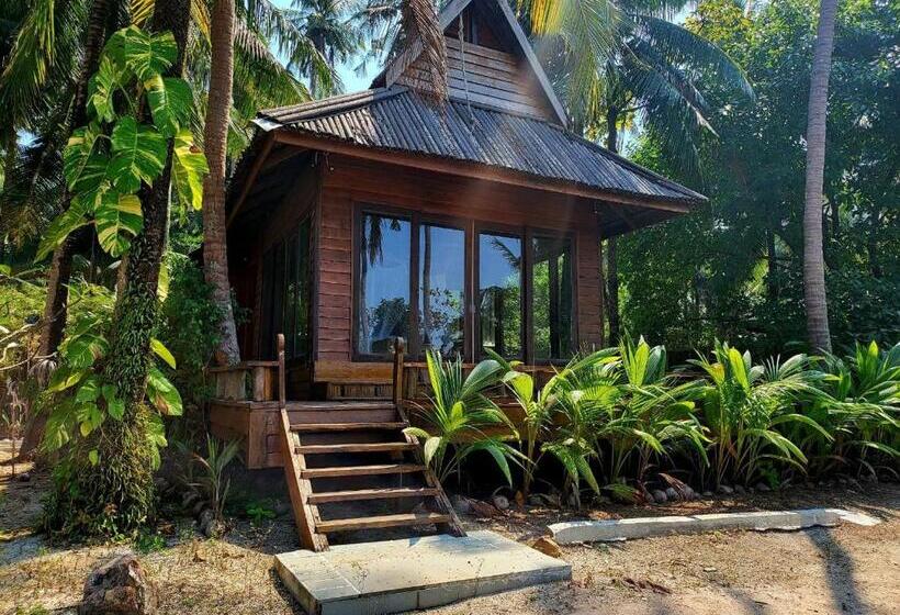 Full Moon Island Resort