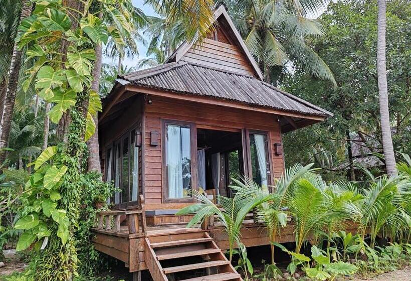 Full Moon Island Resort