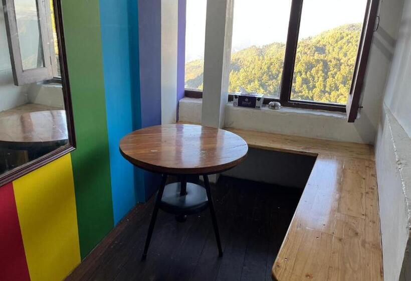 בית מלון כפרי Baba’s Crazy House