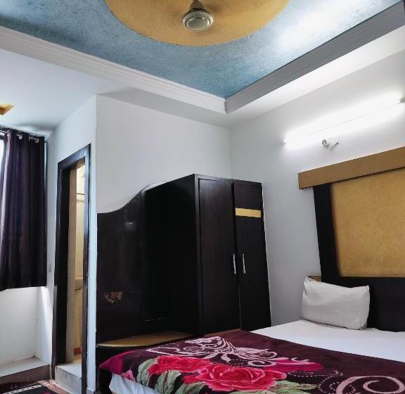 هتل Blue Heaven Family