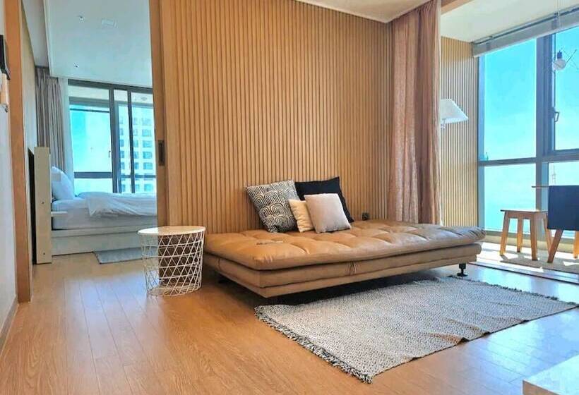 בית מלון כפרי Bona Travel Haeundae