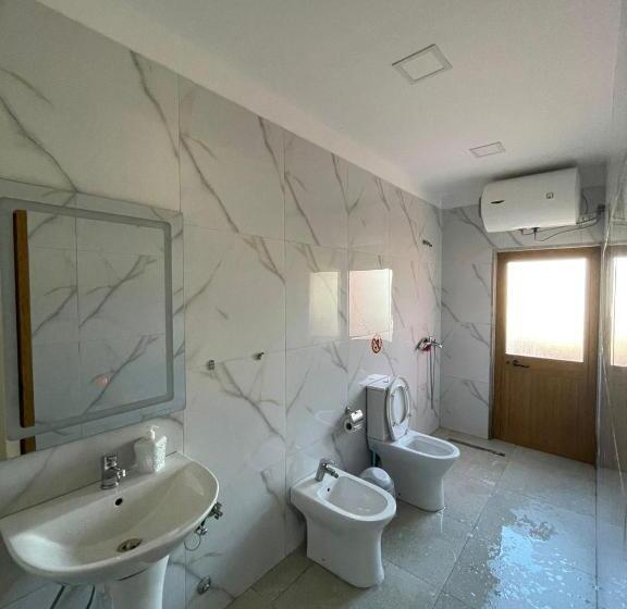 酒店 Budget Retreat Tirana & Studios