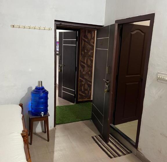 בית מלון כפרי Caveri Inn