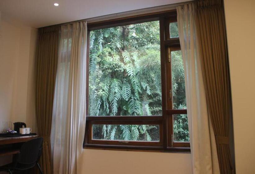 Ecotel Chiminda Abode