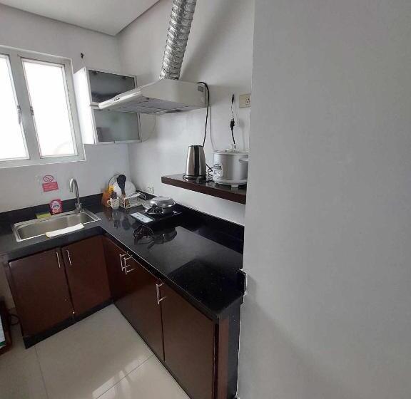 هتل 60 Percent Off Deluxe Ocean View Rooms Free Pool And Free Sauna Access Included Perfect Location Nea