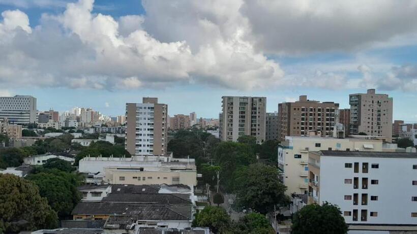 فندق Distrito 90