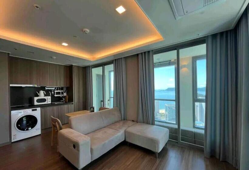 בית מלון כפרי Bona Travel Haeundae