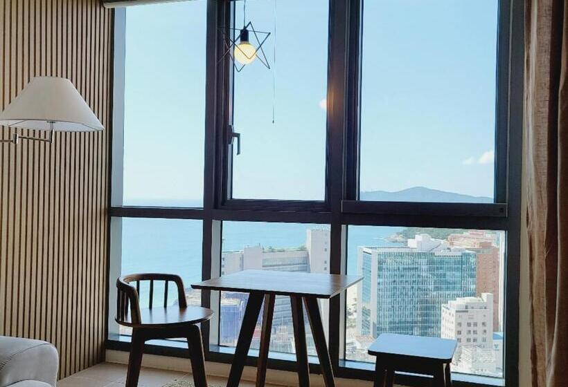 בית מלון כפרי Bona Travel Haeundae