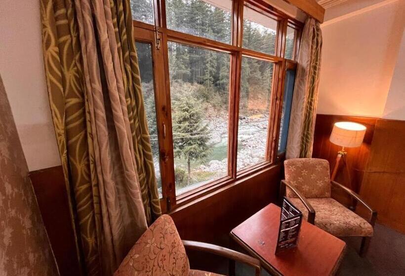 هتل Hadimba Inn   Hadimba Devi Temple Road ,manali