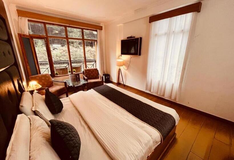 هتل Hadimba Inn   Hadimba Devi Temple Road ,manali