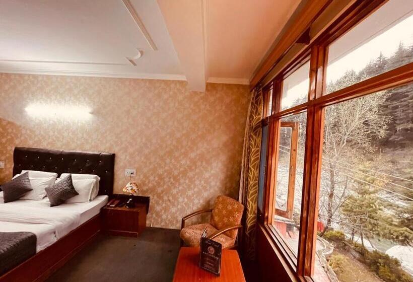 هتل Hadimba Inn   Hadimba Devi Temple Road ,manali