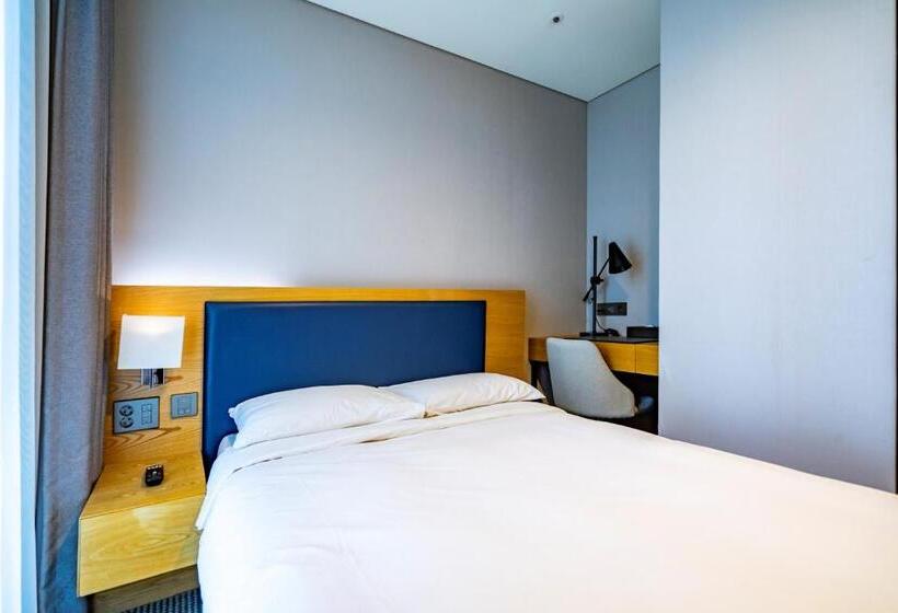 فندق Centum Business