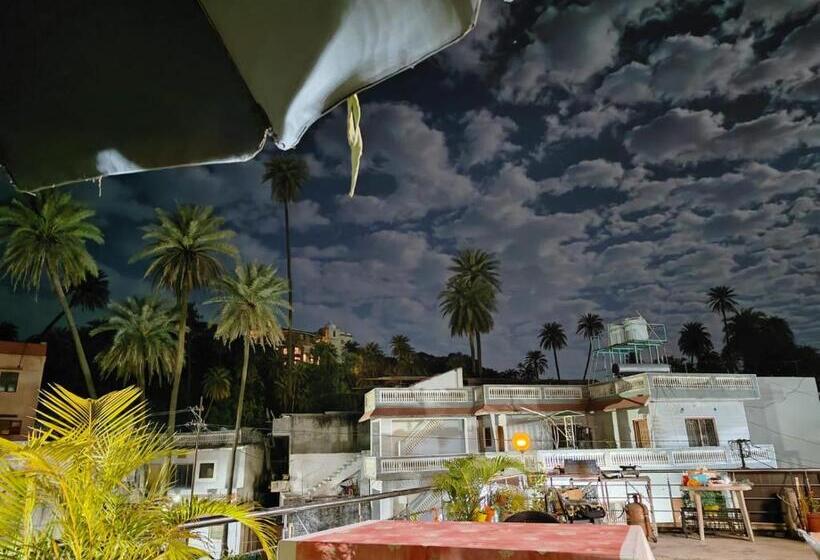 Отель Hill Side Cottage,mount Abu