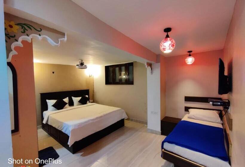 Отель Hill Side Cottage,mount Abu