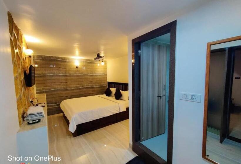 Отель Hill Side Cottage,mount Abu