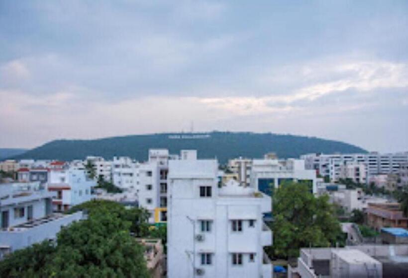 فندق Homey Suites   Vizag Beach Visakhapatnam