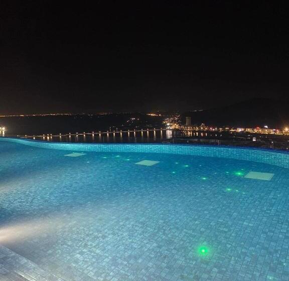 هتل Khách Sạn A Lacarte Hạ Long Quảng Ninh