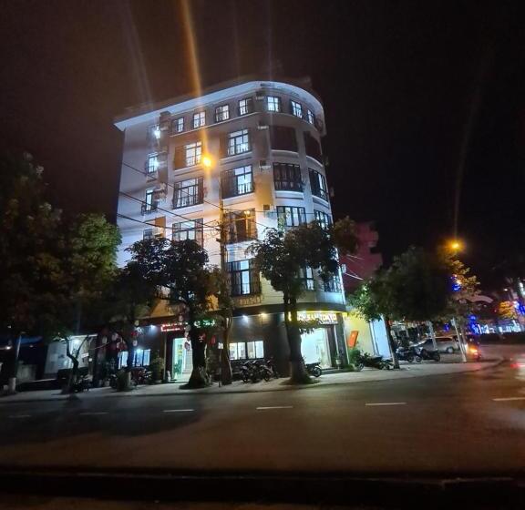 هتل Khách San Tokyo