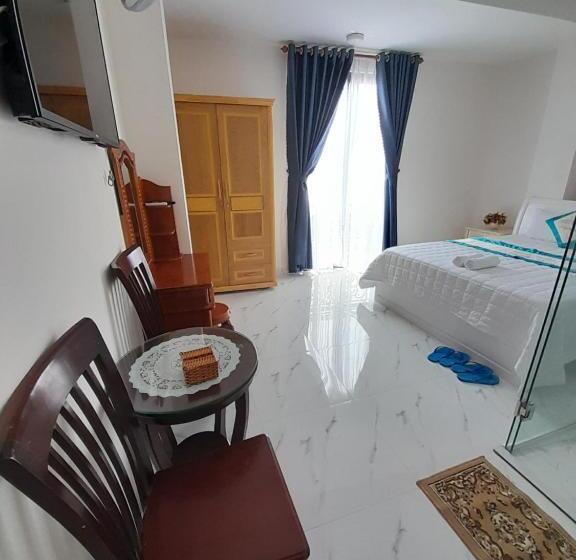 هتل Việt úc, H17 Phan Huy Chú, Phường 2